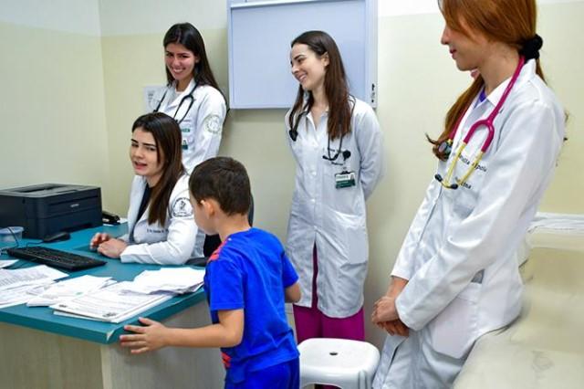 Prefeitura e Unoeste promovem mutirão de pediatria para reduzir fila por consultas - Sassom foto