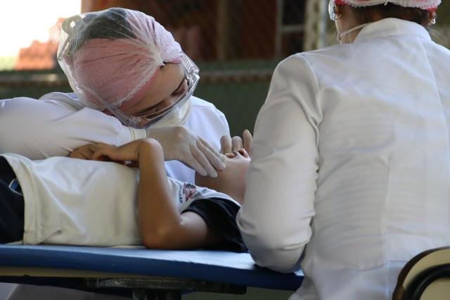 Sesau e Seduc finalizam 1º semestre com 752 dentes restaurados por meio do tratamento ART - Sassom foto