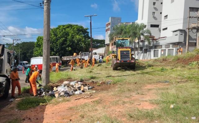 Operação entre Prefeitura de PP e Polícia promove zeladoria no entorno da Mendes de Moraes - Sassom foto